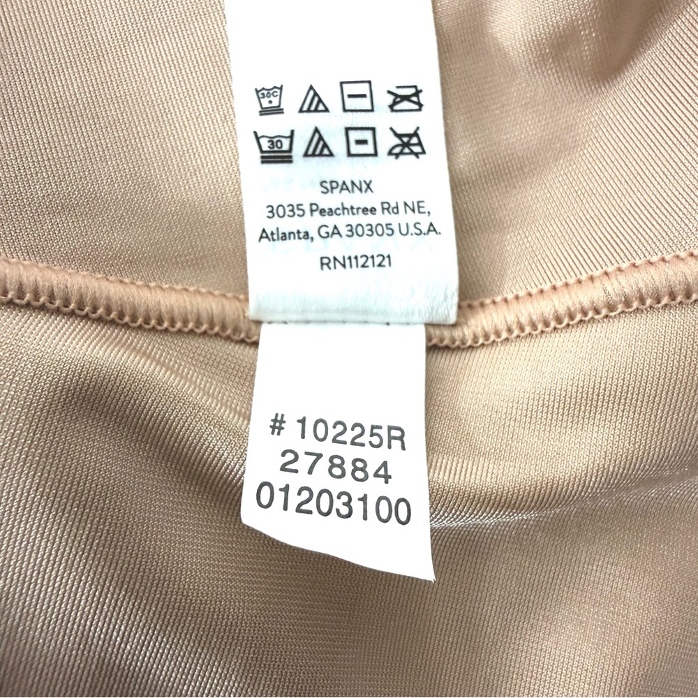 NWOT Spanx Socialite Lightweight Shaping Camisole With Adjustable Straps Size 1X - Picture 12 of 12
